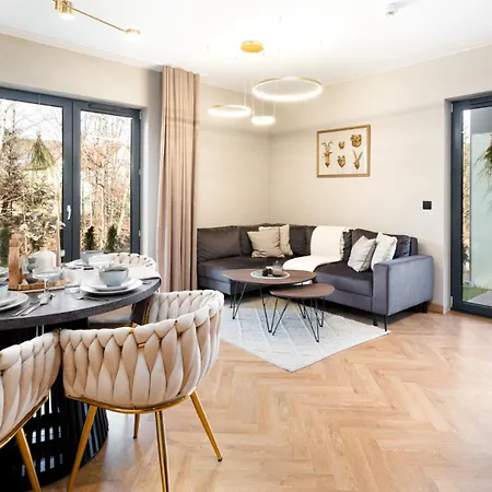 Good Time - Belle View - Centrum שצ'קלארסקה פוראובה